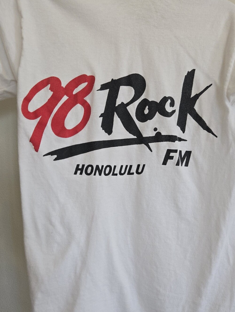 Vintage XS Graphic Tee - 98 Rock FM Honolulu Hawaii 100% Cotton